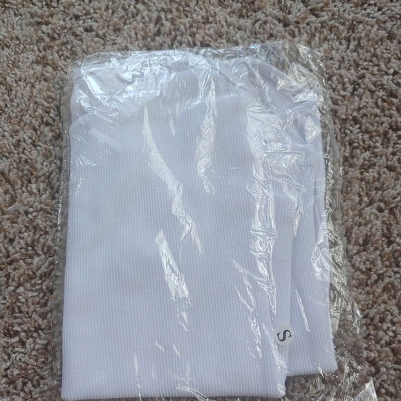 🎉✨HP✨🎉 Knit Tank Tops - Picture 4 of 7